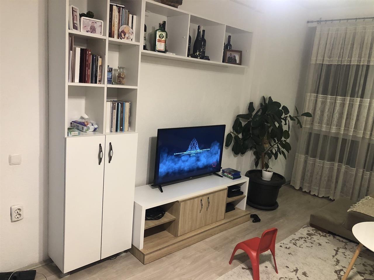 Banes me qera ne lagjen e Spitalit. 2