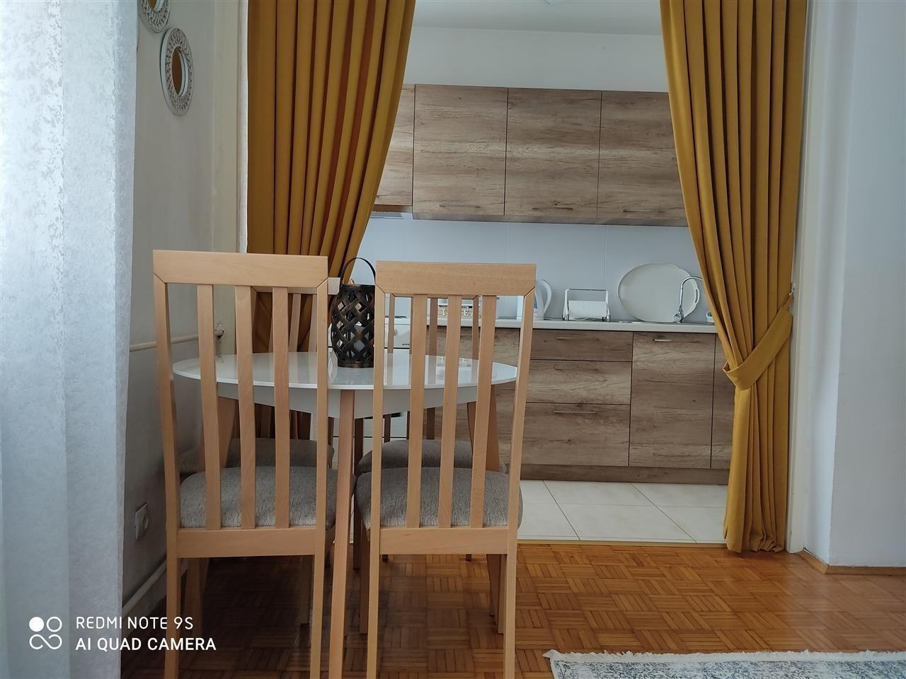 Banesa me qera tek Hotel Grandi. 3