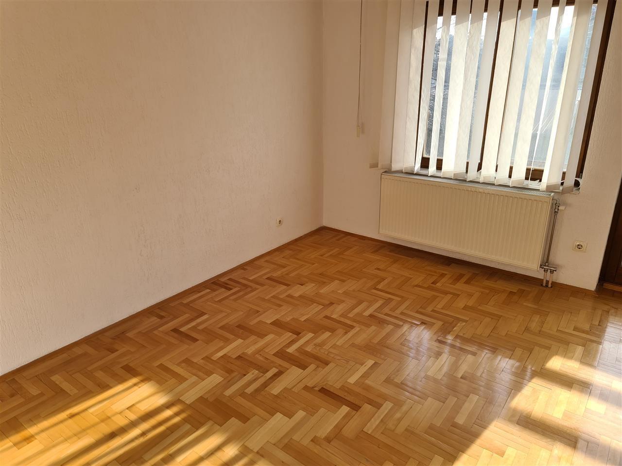 Banesa me qera ne lagjen Pejton. 3