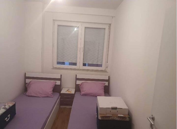 Banesa me qera tek Prishtina e Re. 4