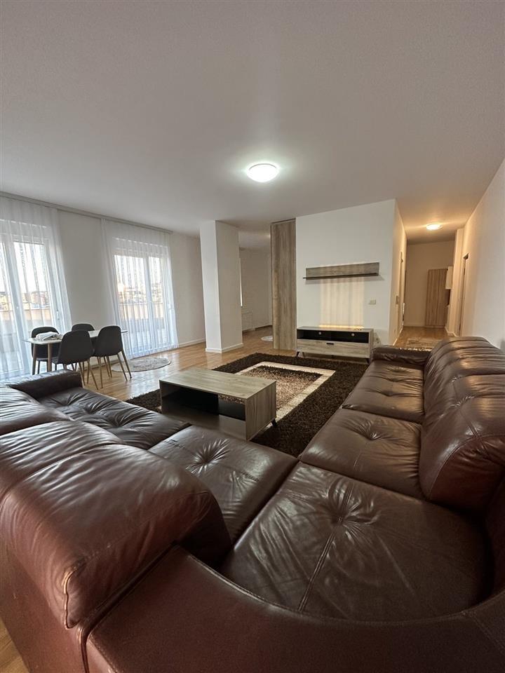 Penthouse me qera ne lagjen Emshir . 2