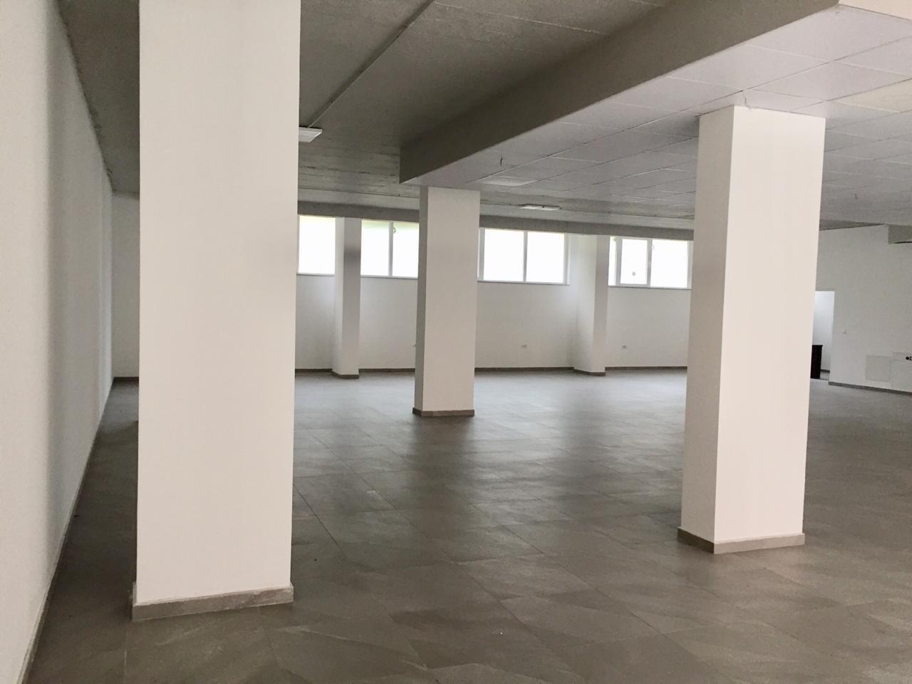 Lokal me qera 450m2 Mati 1 3