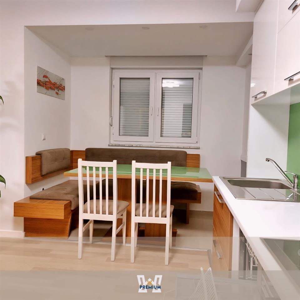 Penthouse me qera ne rrugen B. 3