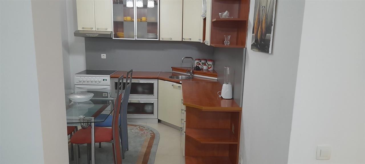 Banes me qera tek Mati 1 . 4