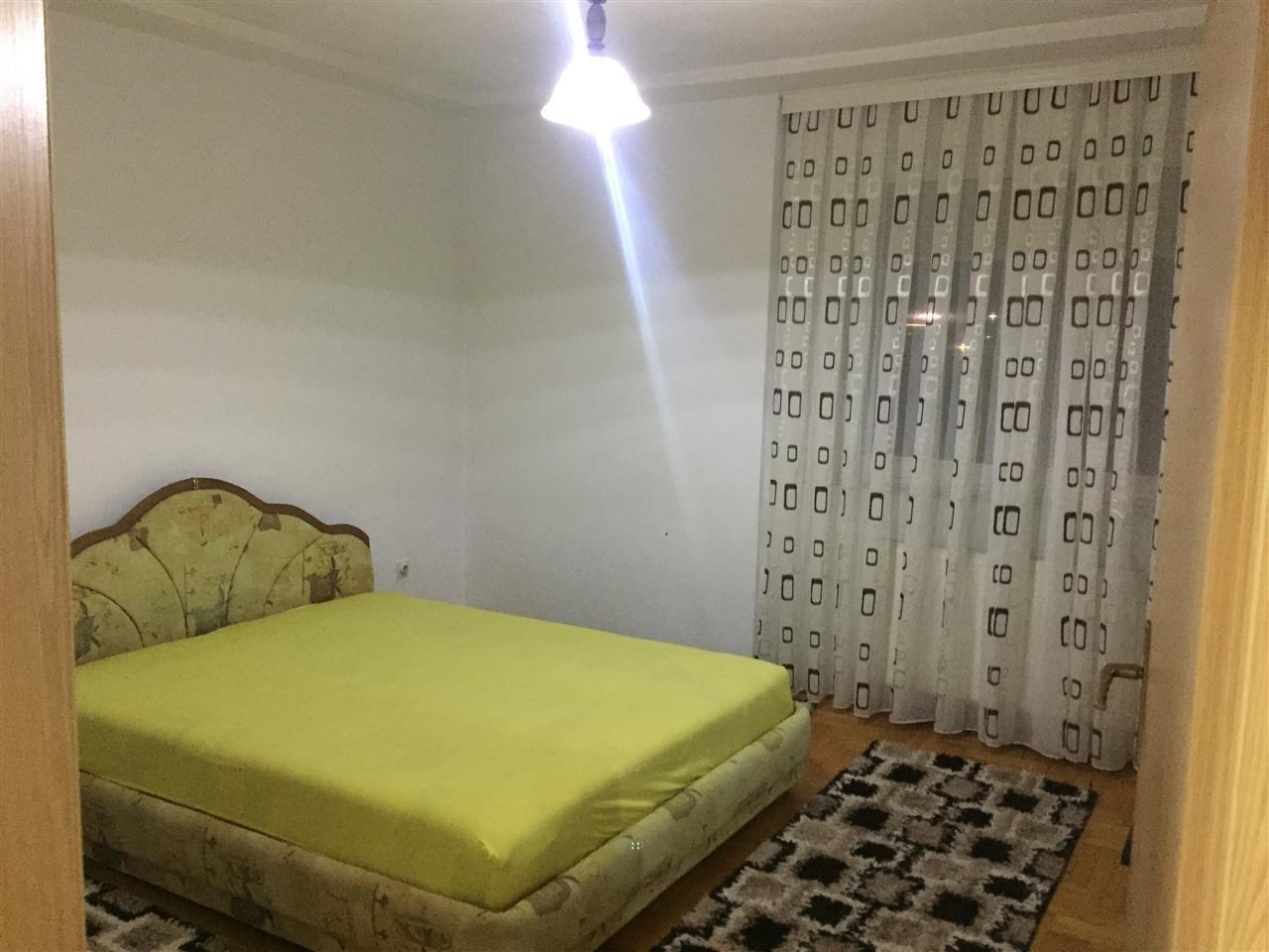 Banesa me qera afer shkolles Gjergj Fishta. 4