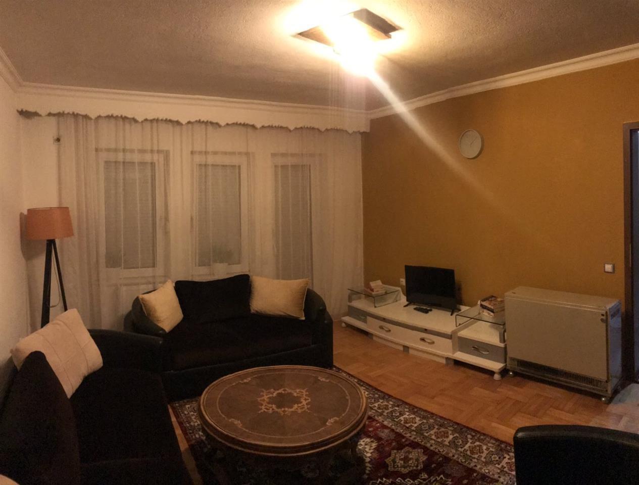 Banesa me qera ne lagjen Tophane. 2