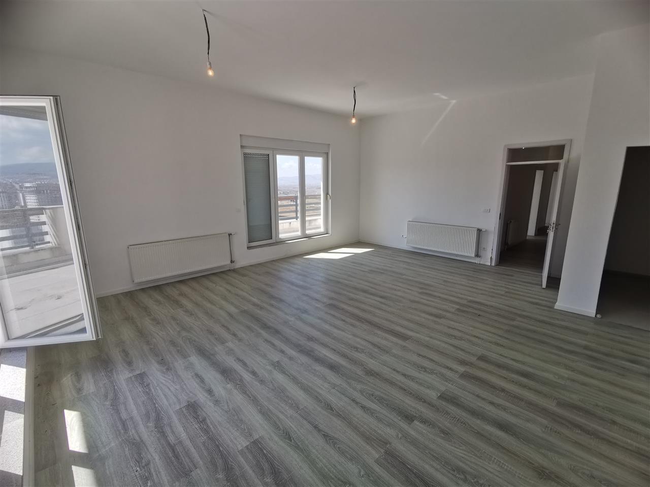 Penthouse me qera ne Emshir.