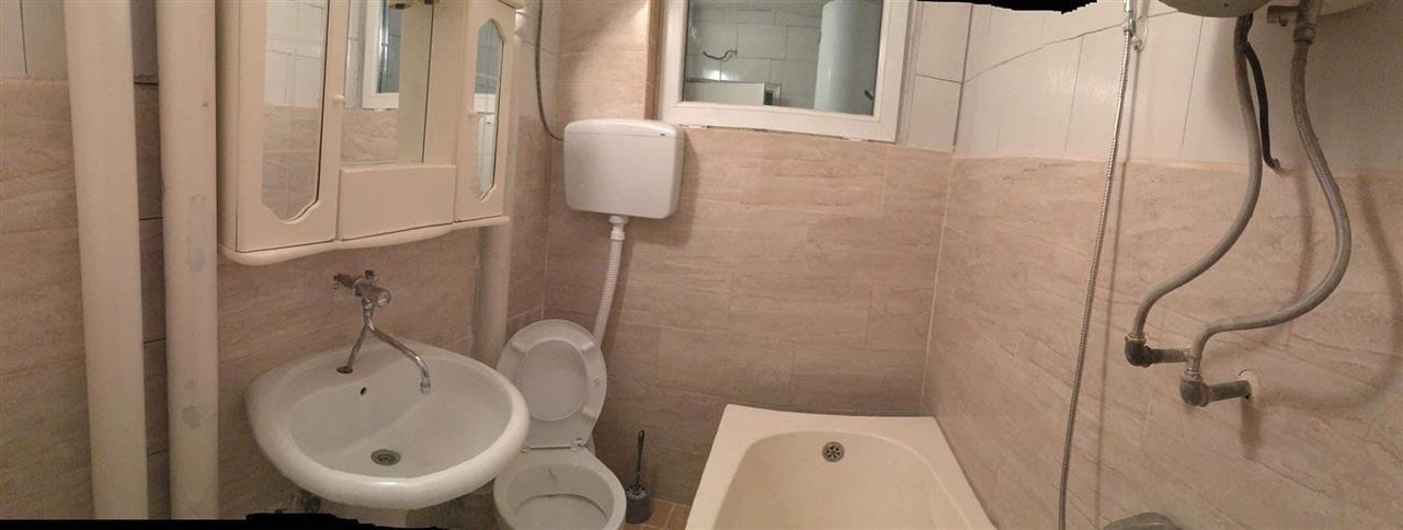 Banes / Zyre me qera ne Ulpiane 4