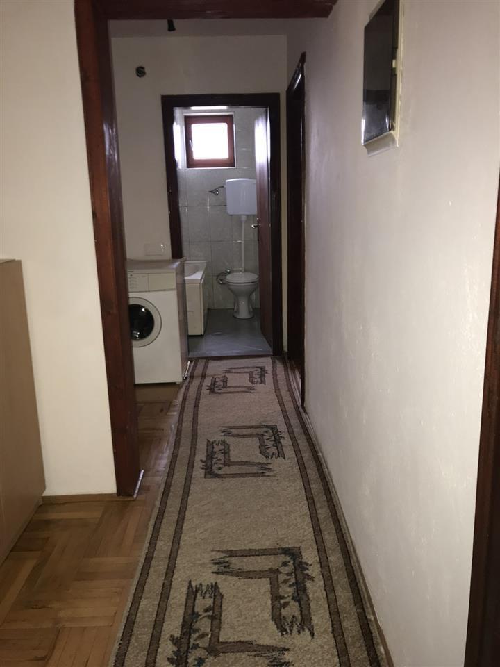 Shtepi me qera ne lagjen Dodona 3