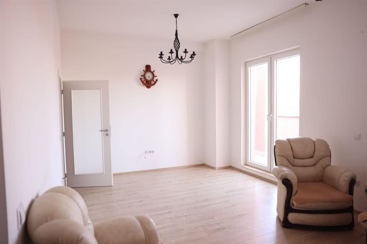 Penthouse në shitje ne Fushë Kosovë. 3