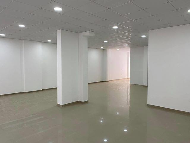 Lokal me qera Fushë Kosovë 153m2 3