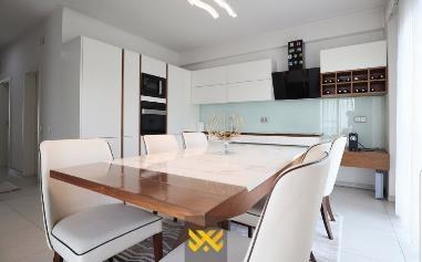 Penthouse ne shitje ne Mati I 3