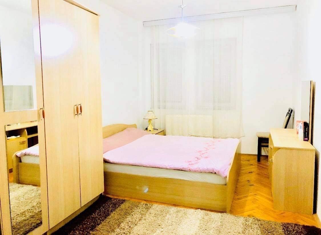 Banesa ne shitje tek salla 1 Tetori. 4