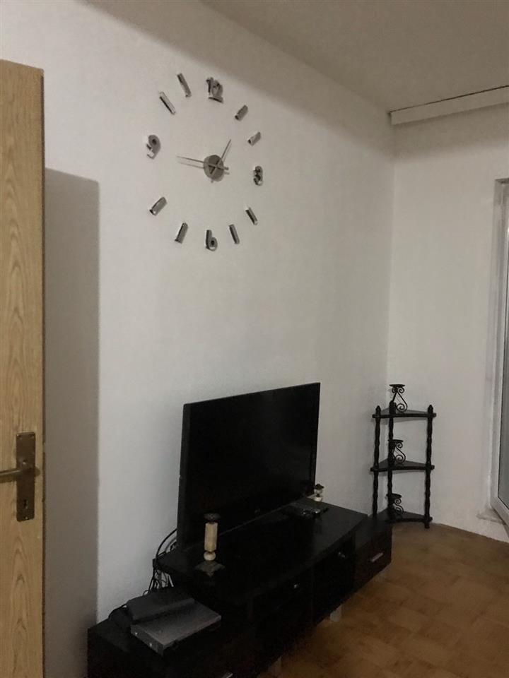 Banesa me qera ne lagjen Velania. 3