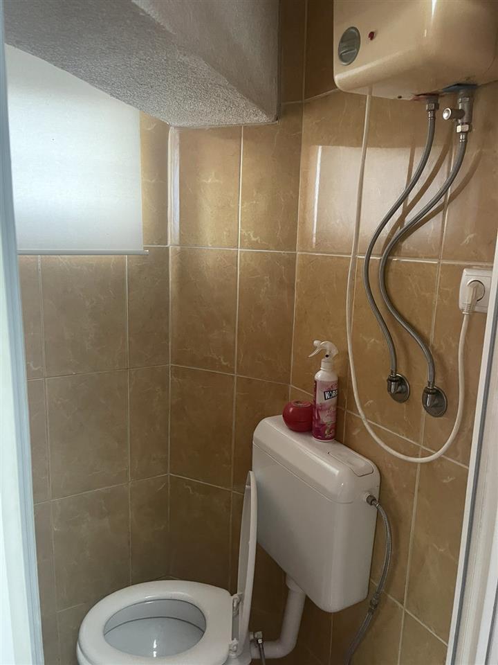 Lokal me qera ne lagjen Upiane 4