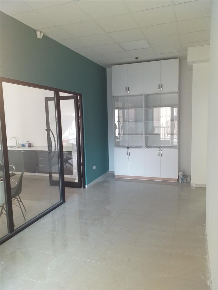 Lokal me qera ne rrugen B, 60m2 4