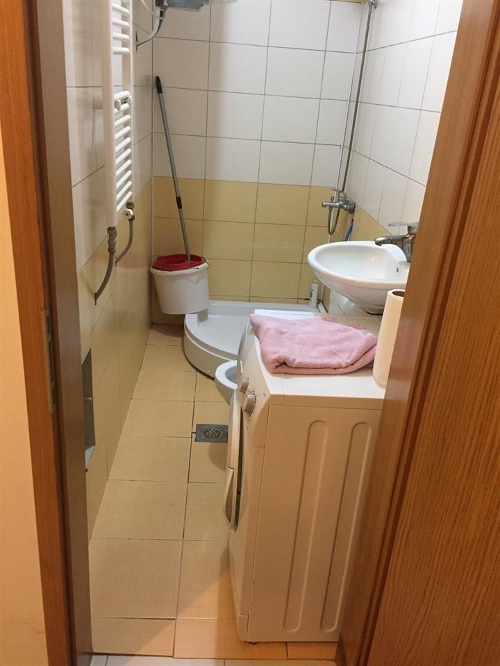 Lëshohet banesë me qera në Prishtinë në Arbëri(Dragodan) 2