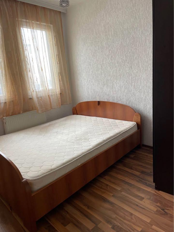 Banes me qera ne Qender. 3