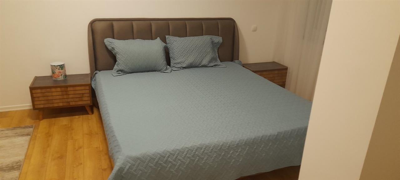 Banes me qera tek Mati 1 . 4