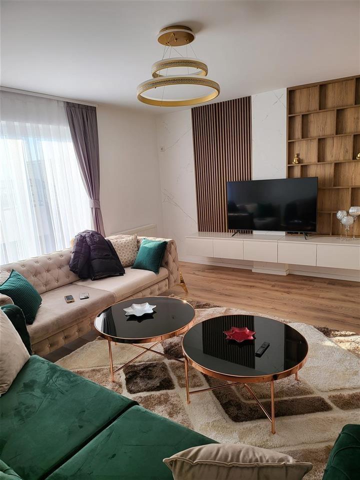 Penthouse me qera ne Fushkosove. 3