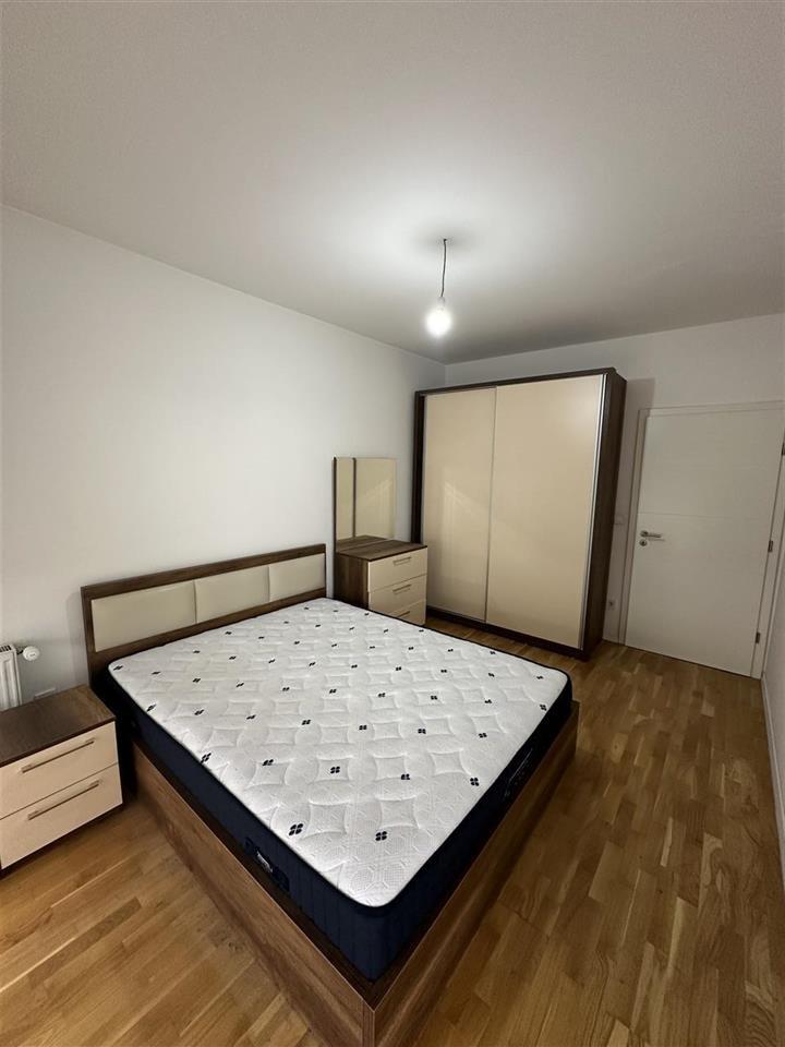 Banesa me qira ne lagjen e Spitalit. 3