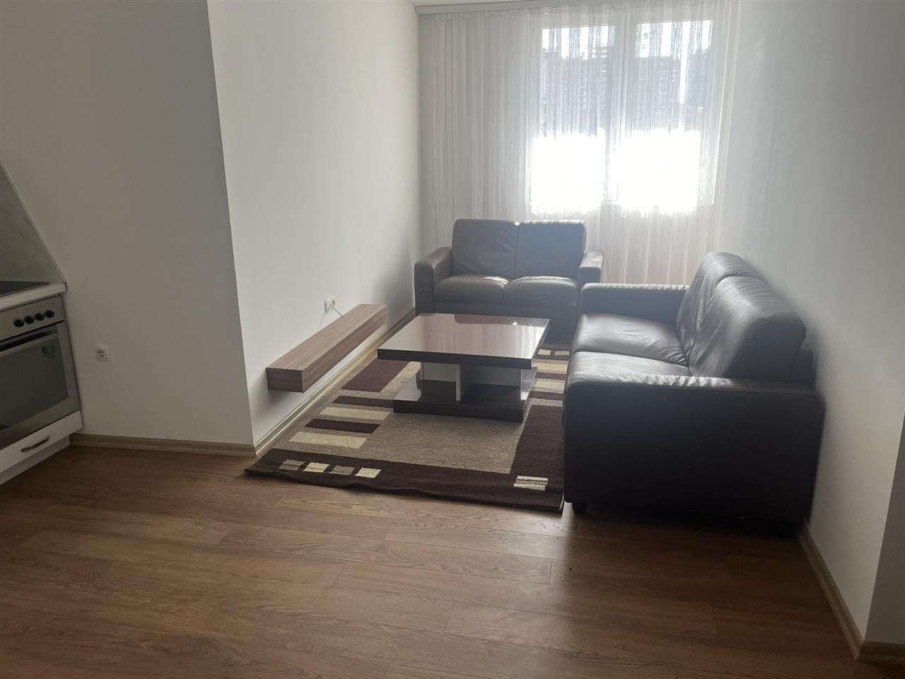 Banes me qera ne lagjen Prishtina e Re.