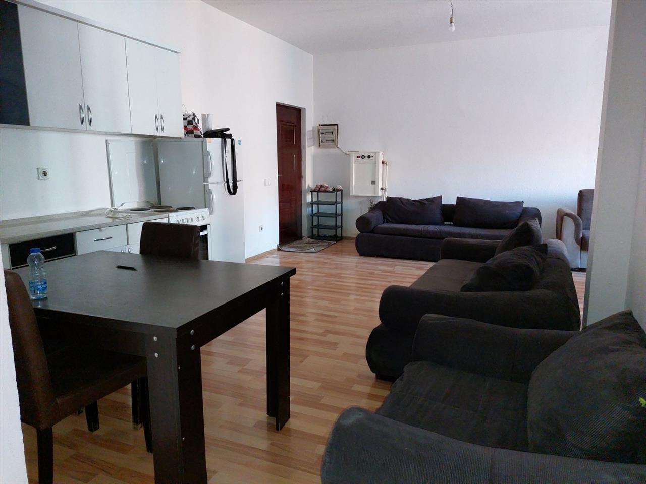 Banesa me qera ne lagjen Tophane. 2