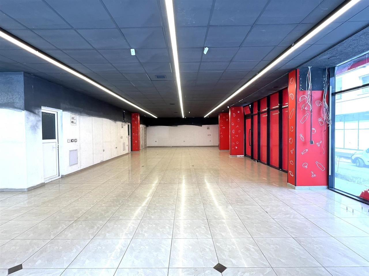 Lokal me qera ne lagjen Emshir. 2