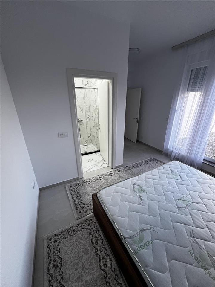 Penthouse me qera ne lagjen Prishtina e Re. 4