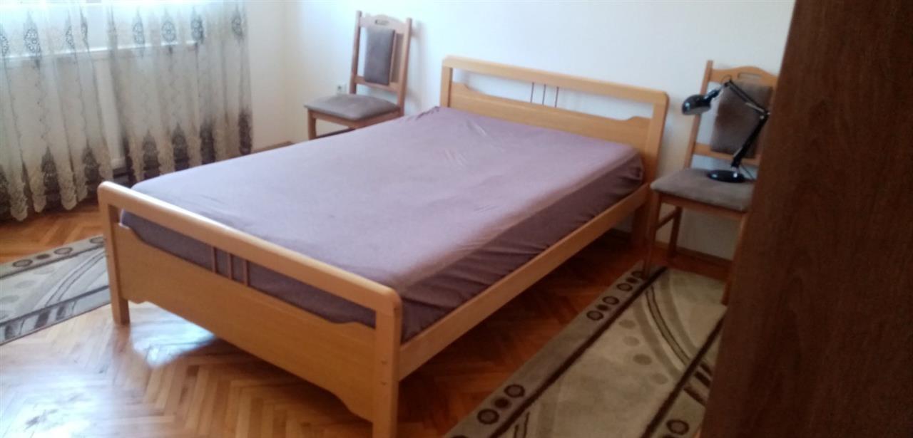 Banes me qera lagjen Ulpiana. 4