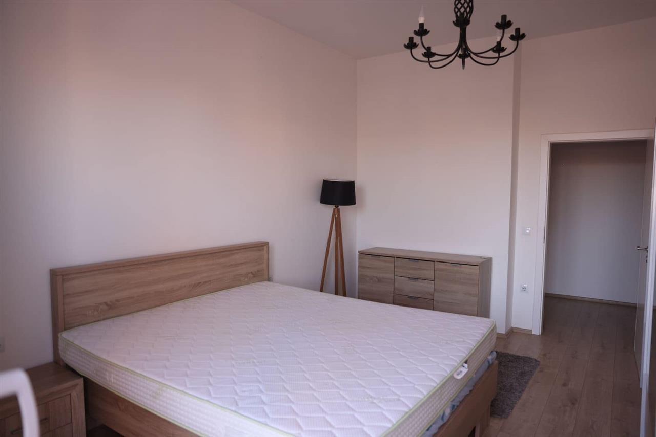 Penthouse në shitje ne Fushë Kosovë. 4