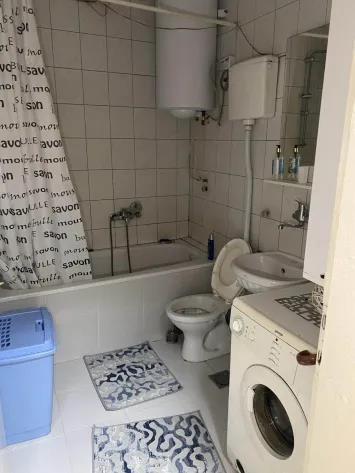 Shtepia me Qera tek Xhamia e Llapit 2