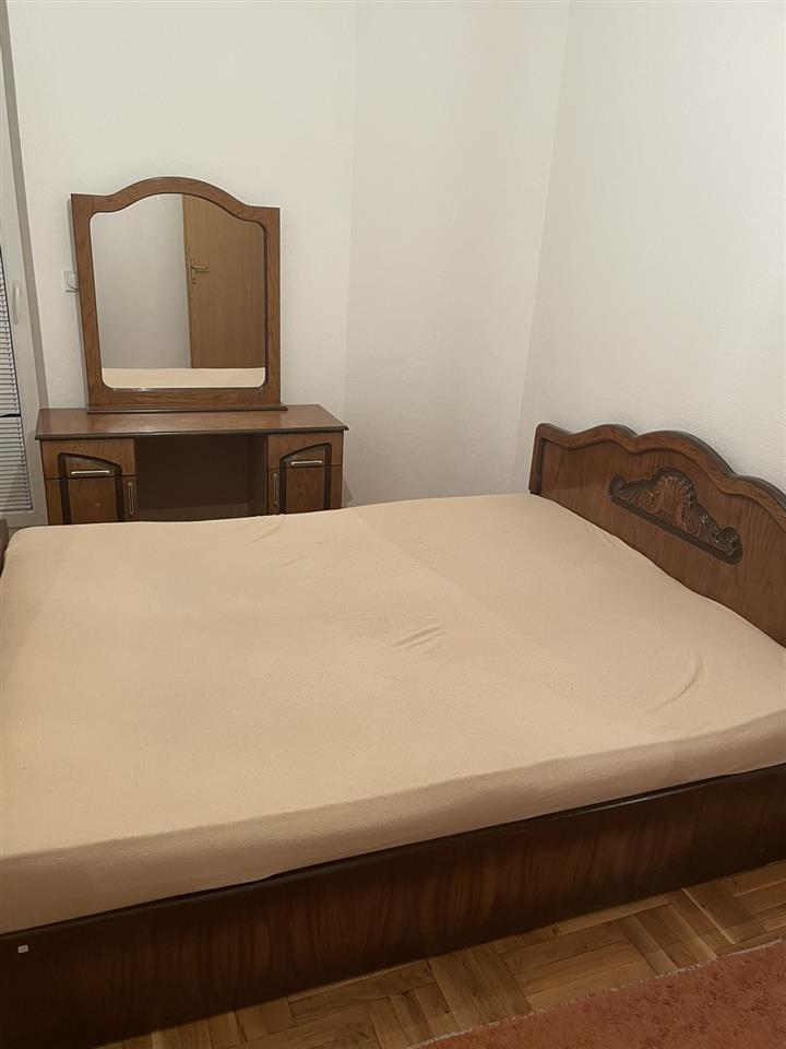 Banesa me qera ne Fushkosove. 4