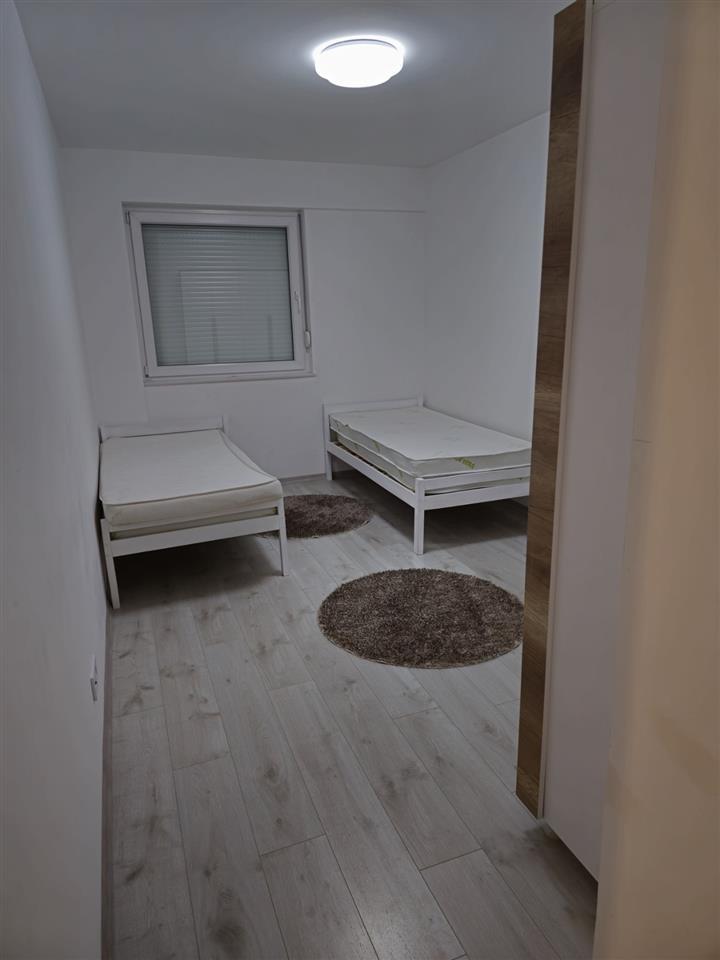 Banesa me qera ne Veternik. 3