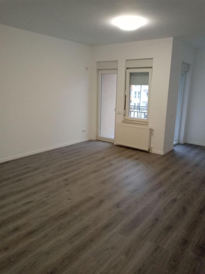 Banesa me qera ne rrugen C. 4