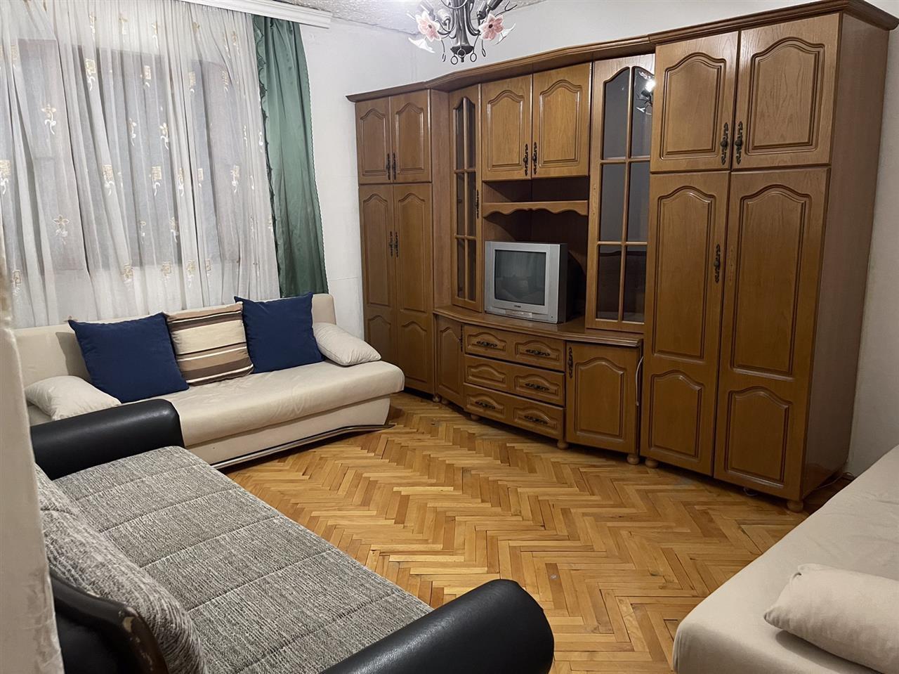 Banese ne shitje ne lagjen Ulpiana . 2
