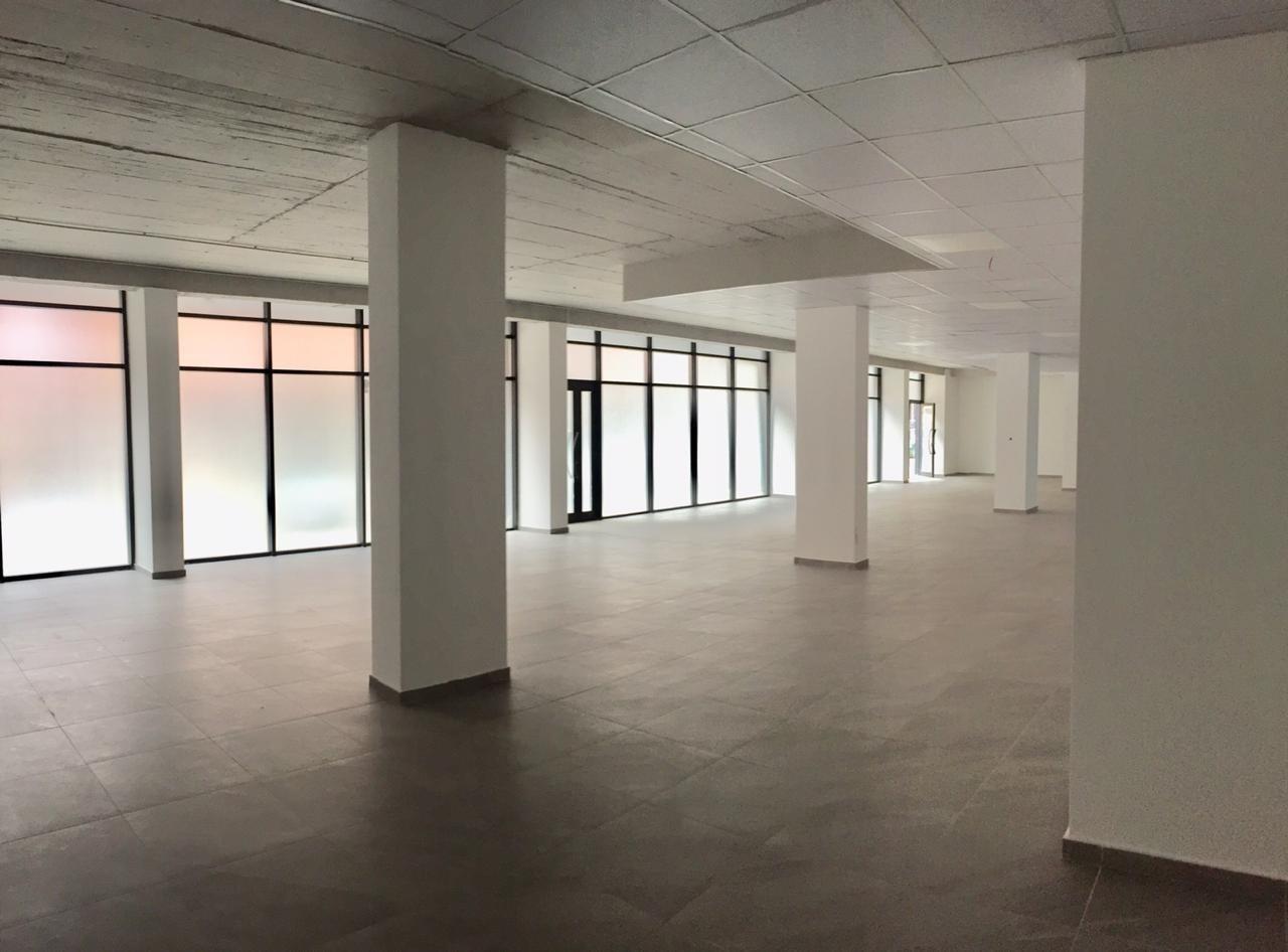 Lokal me qera 200m2 Mati 1 3