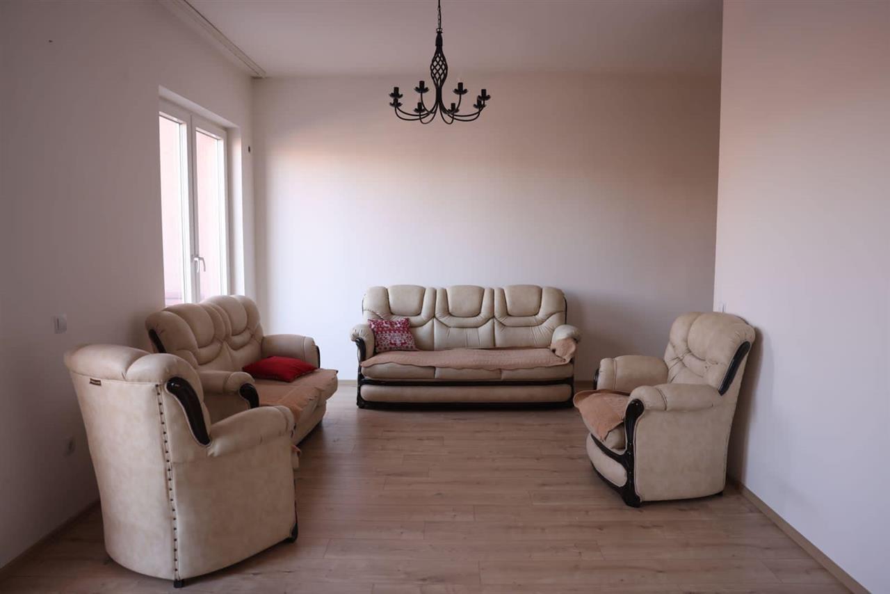 Penthouse në shitje ne Fushë Kosovë. 2