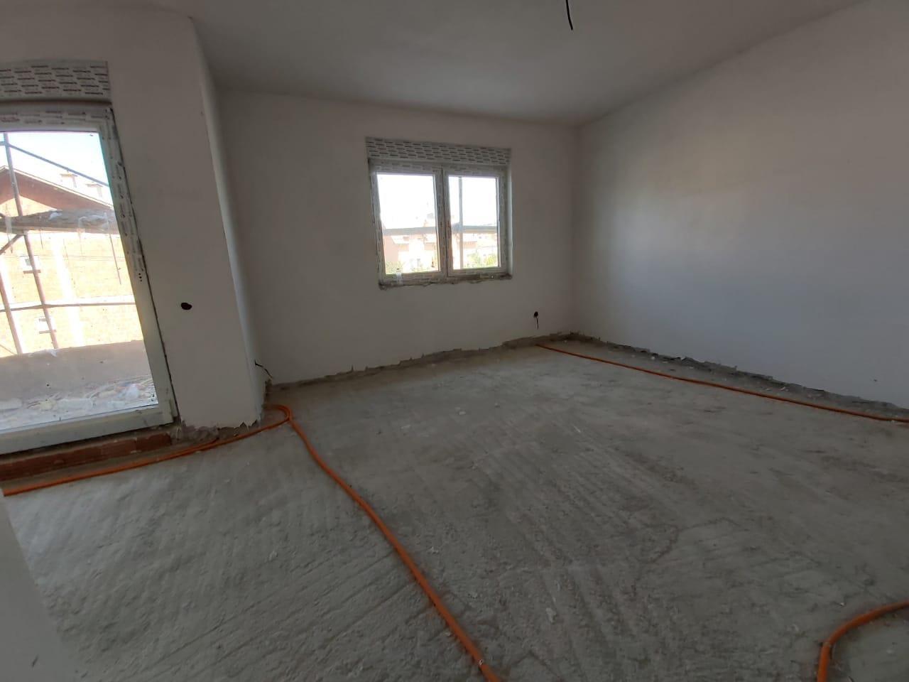 Banes ne Shitje Dragodan 3+1 120m2 2
