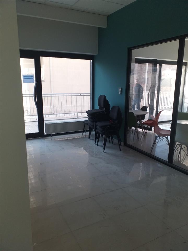 Lokal me qera ne rrugen B, 60m2 2