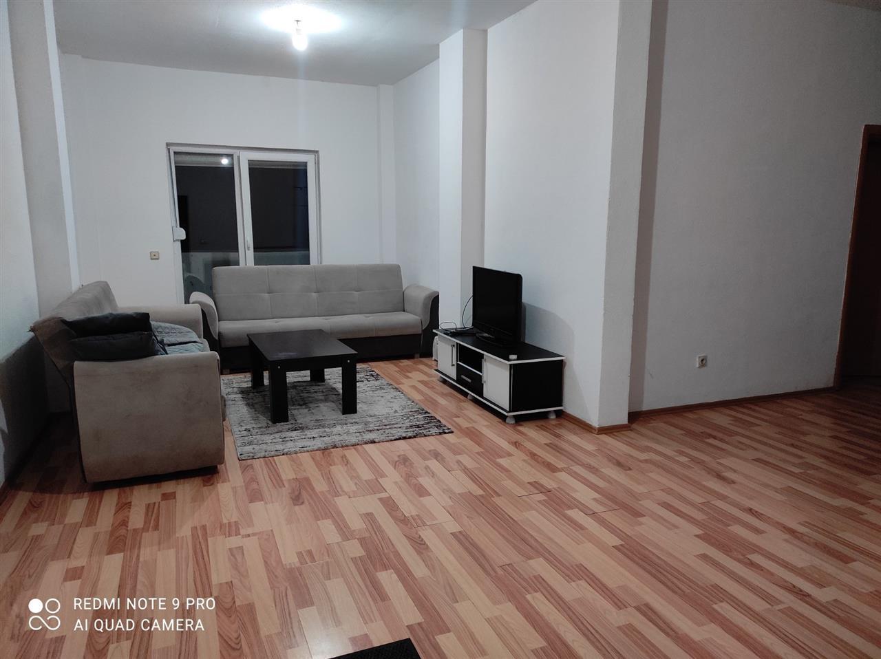 Banesa me qera ne lagjen Tophane.