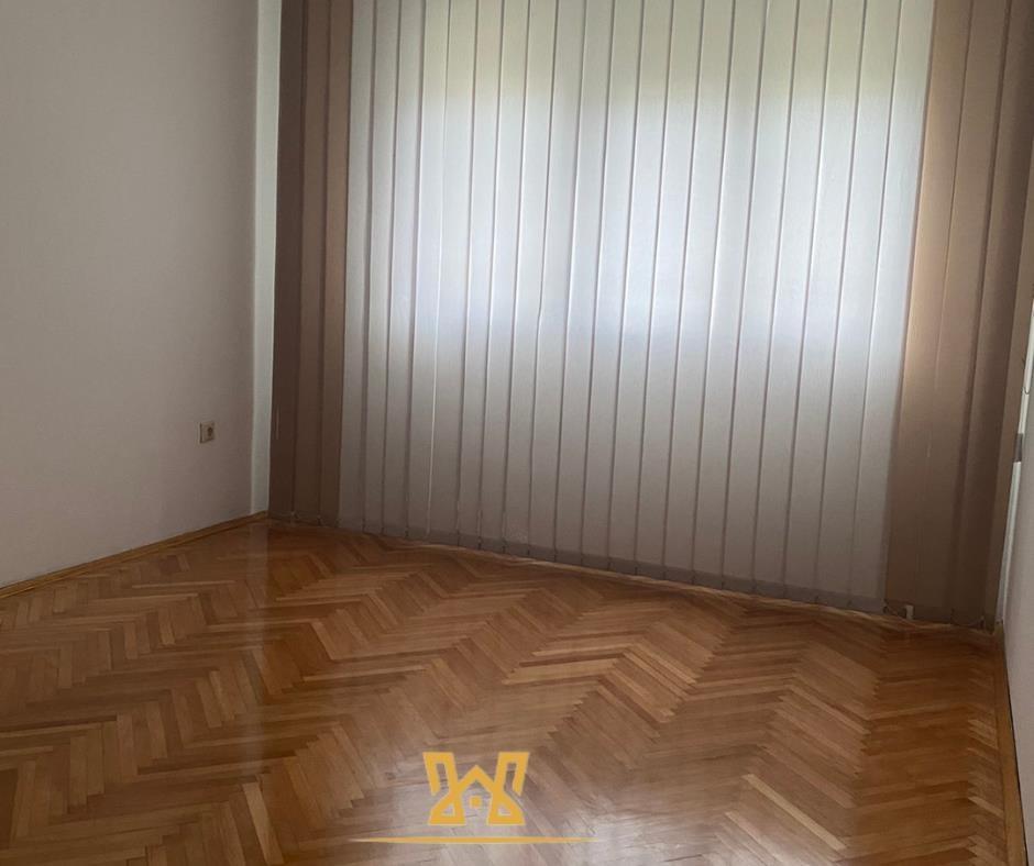 Banesa me qera per Zyre ne Ulpiane.