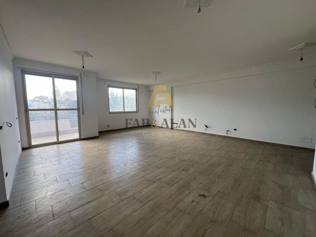 SHITET APARTAMENT 3+1+2+2 BALLKONE TEK LIQENI ARTIFICIAL 3