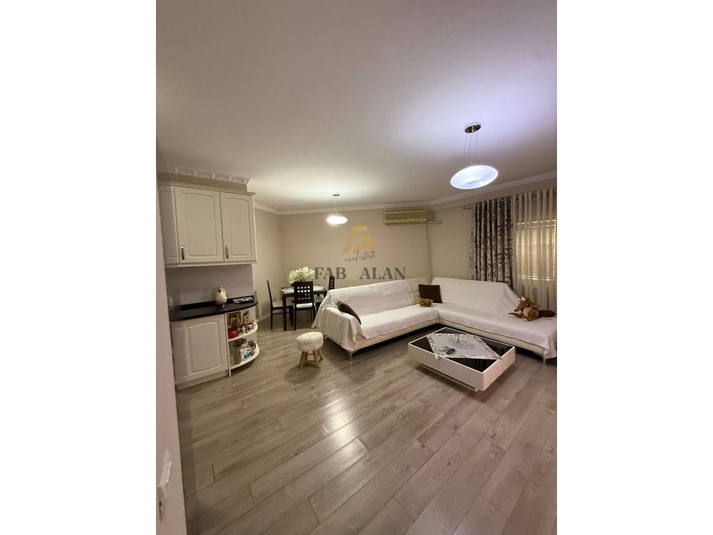 PER SHITJE APARTAMENT 2+1+2 TEK STACIONI TRENIT! 2