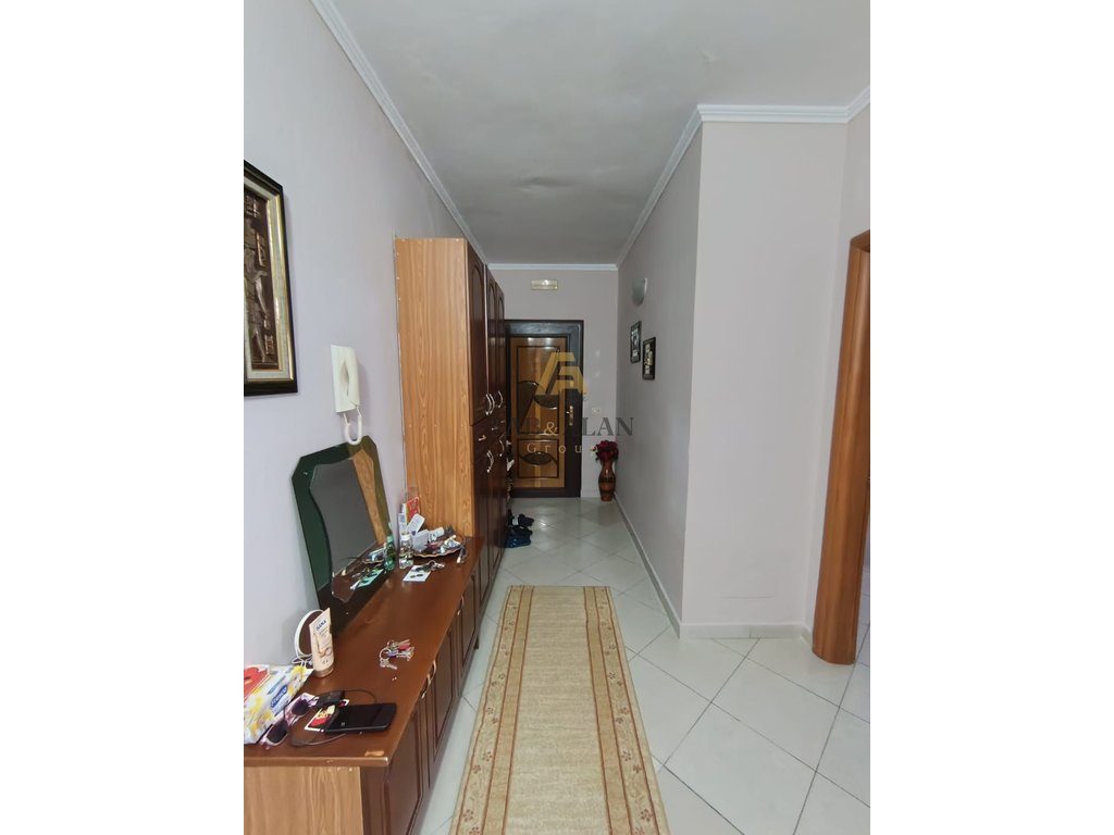 3+1+2 PER SHITJE NE DURRES PRANE STADJUMIT! 4