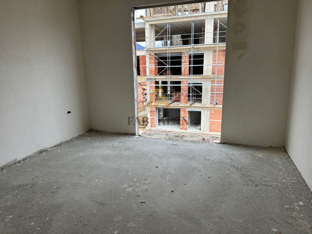 NE PORCELAN APARTAMENT 2+1 PER SHITJE! 4