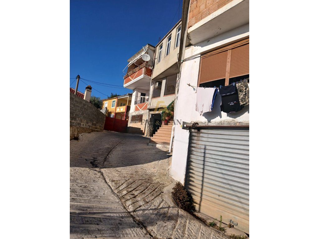 NE KRUJE GODINE BANIMI 3 KATESHE PER SHITJE!