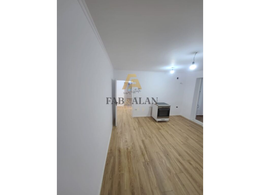 PERBALLE SHKOLLES 4 DESHMORET APARTAMENT 1+1 PER SHITJE! 3