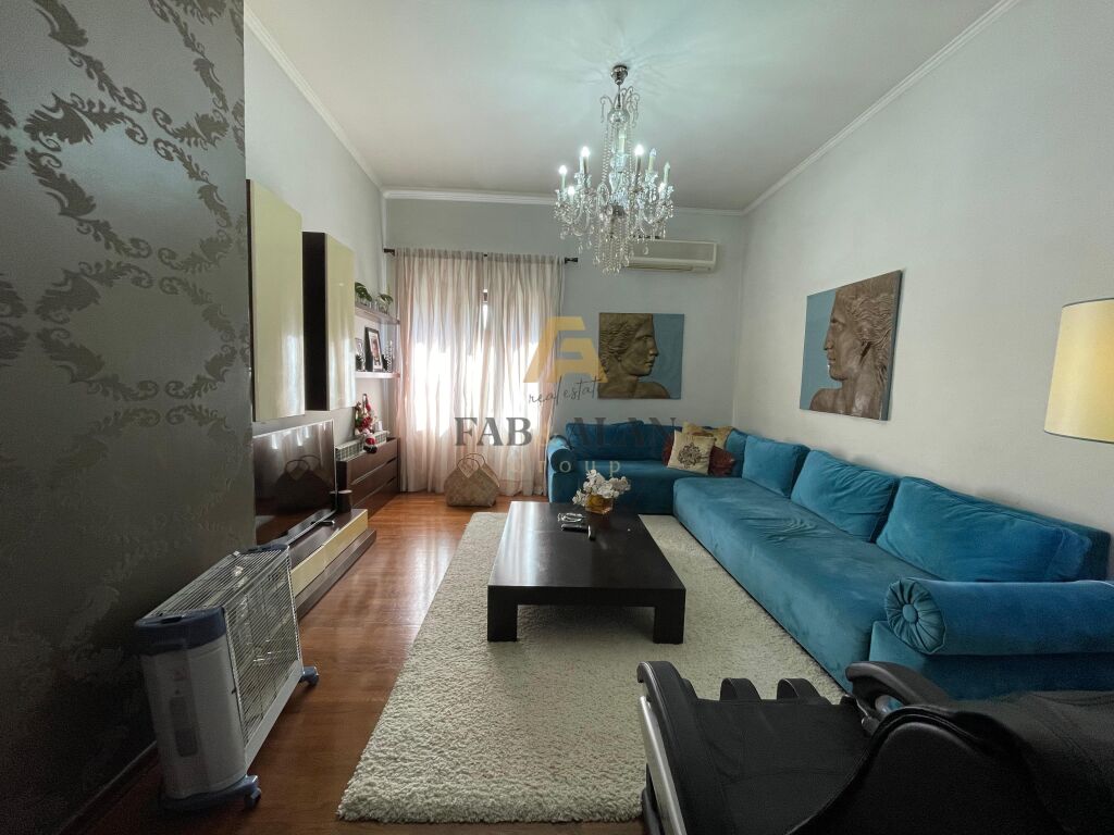 SUPER APARTAMENT 2+1+2 PER SHITJE NE QENDER TE TIRANES! 2