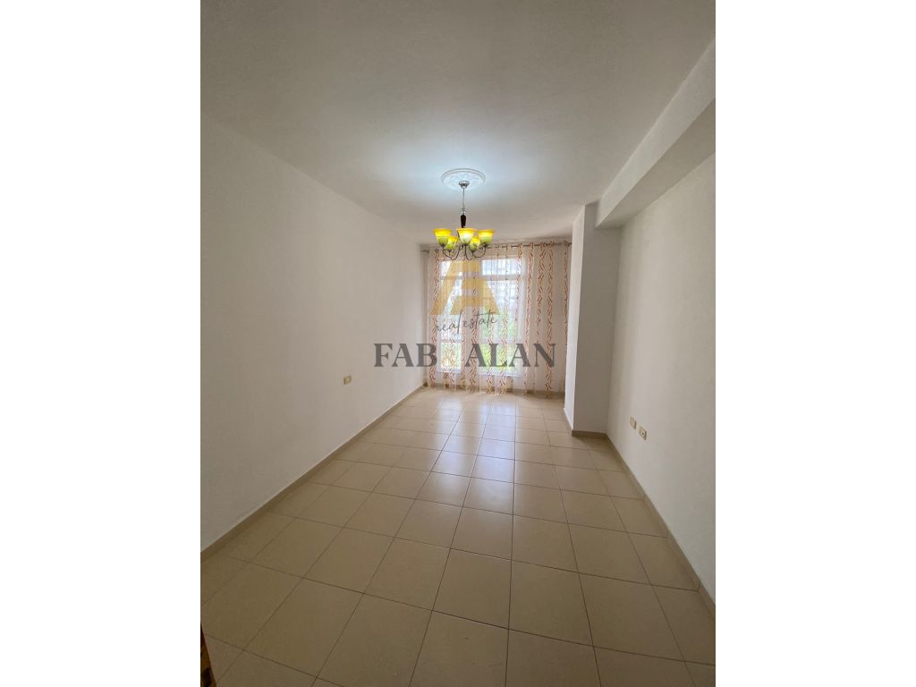 NE ASTIR,PRANE VILES L APARTAMENT 2+1+3 BALLKONE PER SHITJE ! 2
